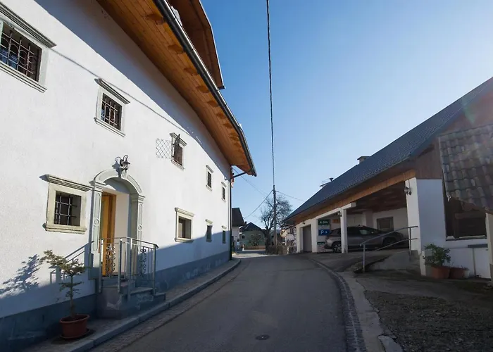 And Jerman Gostinjska kuća 3*