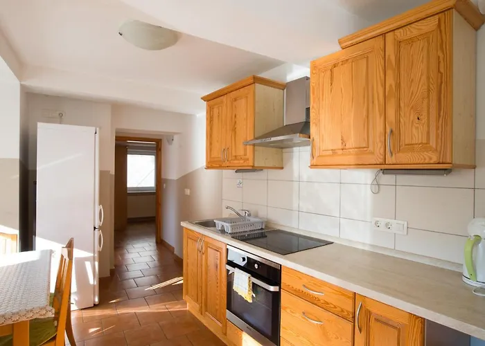 And Jerman Gostinjska kuća 3*